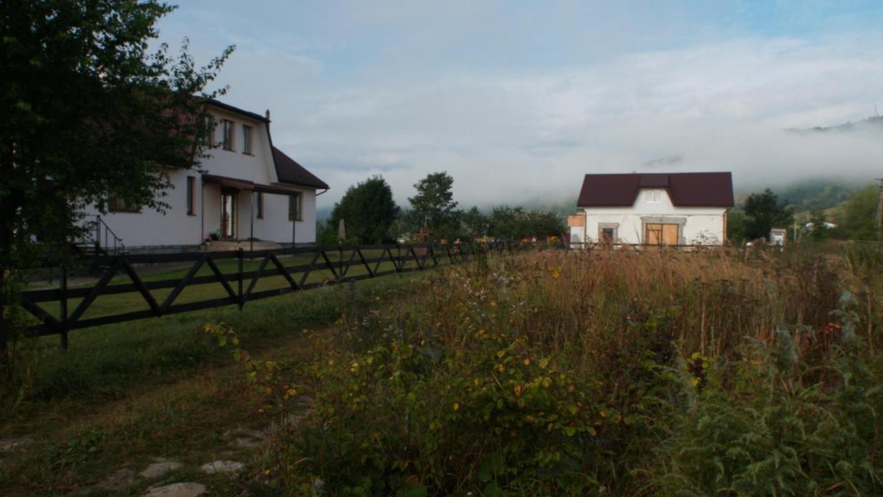 U Dvori Hotel Podgorodtsy Exterior photo