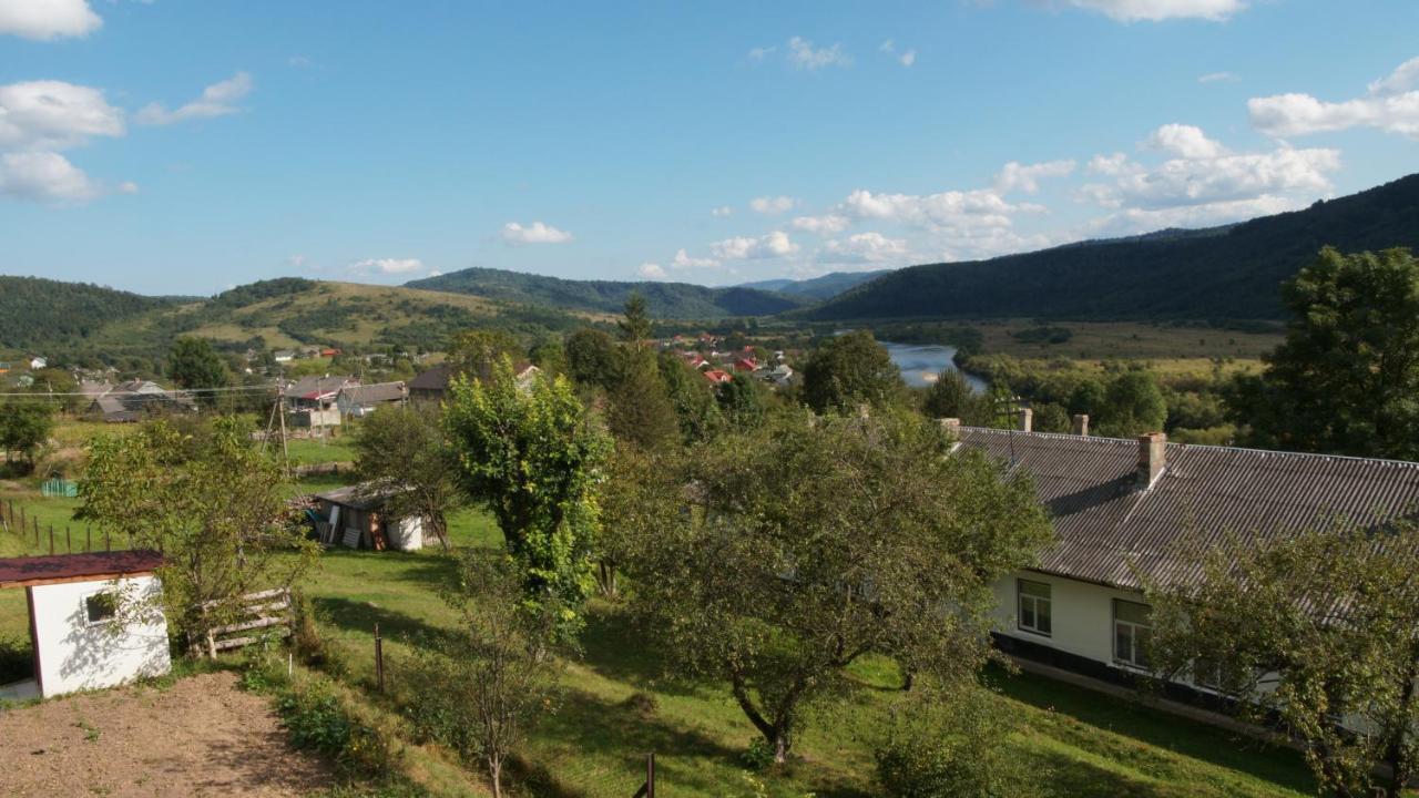 U Dvori Hotel Podgorodtsy Exterior photo