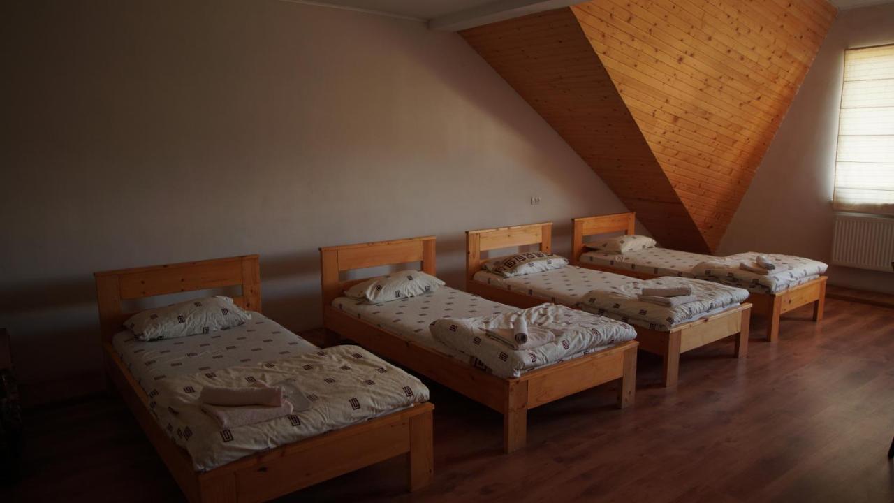 U Dvori Hotel Podgorodtsy Exterior photo